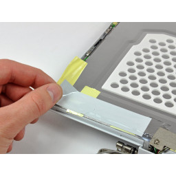 Замена крышки ЖК-дисплея iBook G4 12 